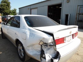 2001 TOYOTA CAMRY CE WHITE 2.2L AT Z18184